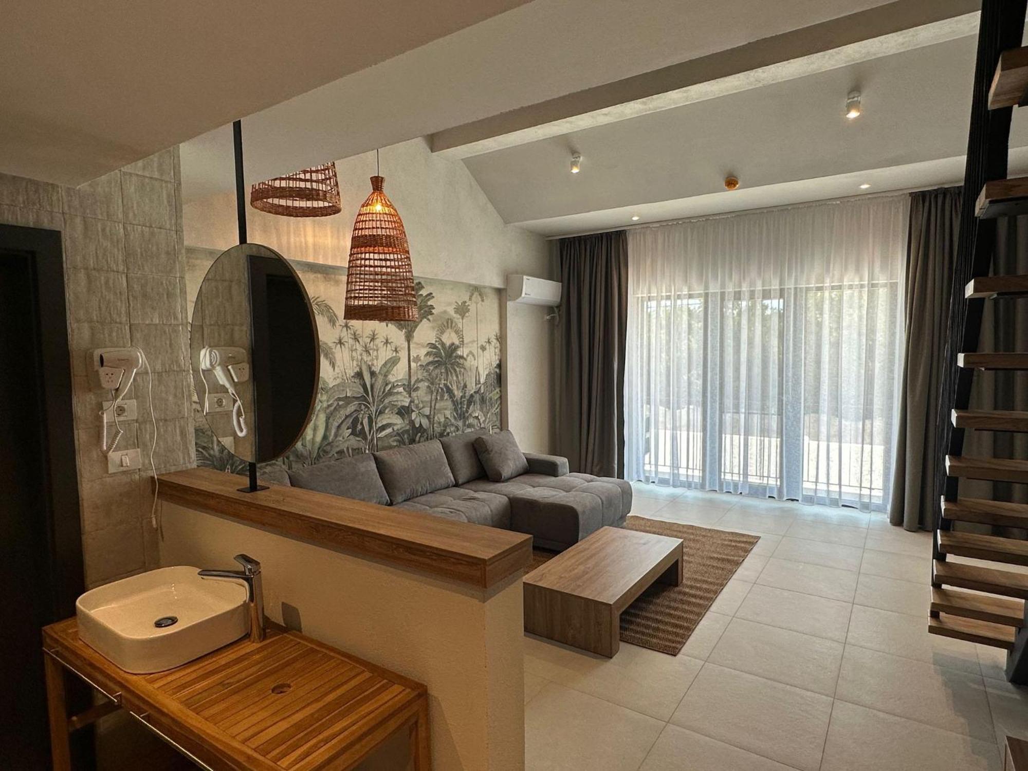 Luuma Hotel 2 ไม ภายนอก รูปภาพ