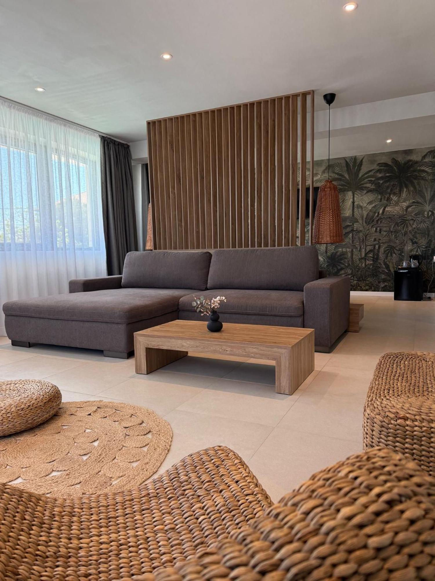 Luuma Hotel 2 ไม ภายนอก รูปภาพ