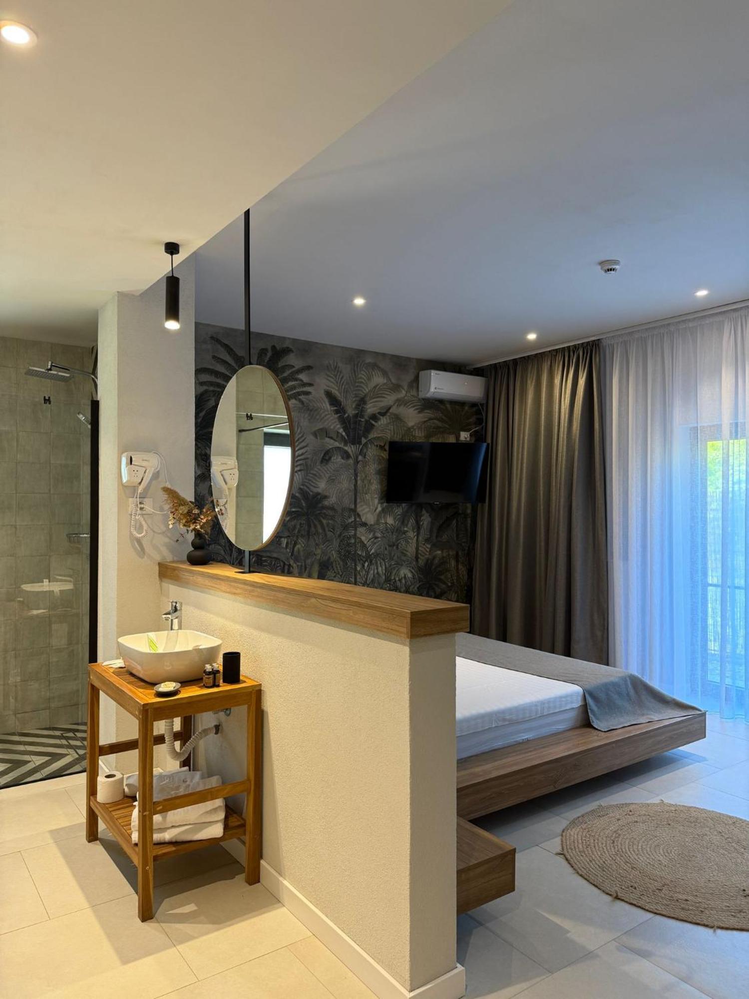Luuma Hotel 2 ไม ภายนอก รูปภาพ